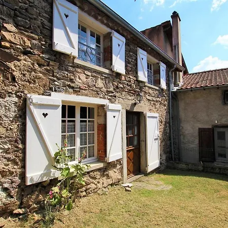 Dom wakacyjny Charmante Maison De Village Avec Cour Fermee, Proche Gorges Et Sites Medievaux, Ideale Pour Decouvrir 3 Departements - Fr-1-582-14 Blesle